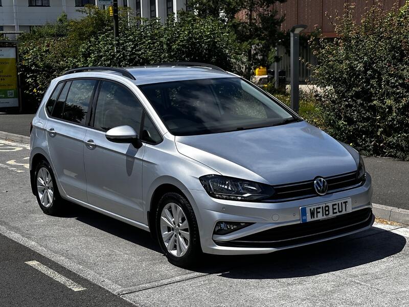 VOLKSWAGEN GOLF SV